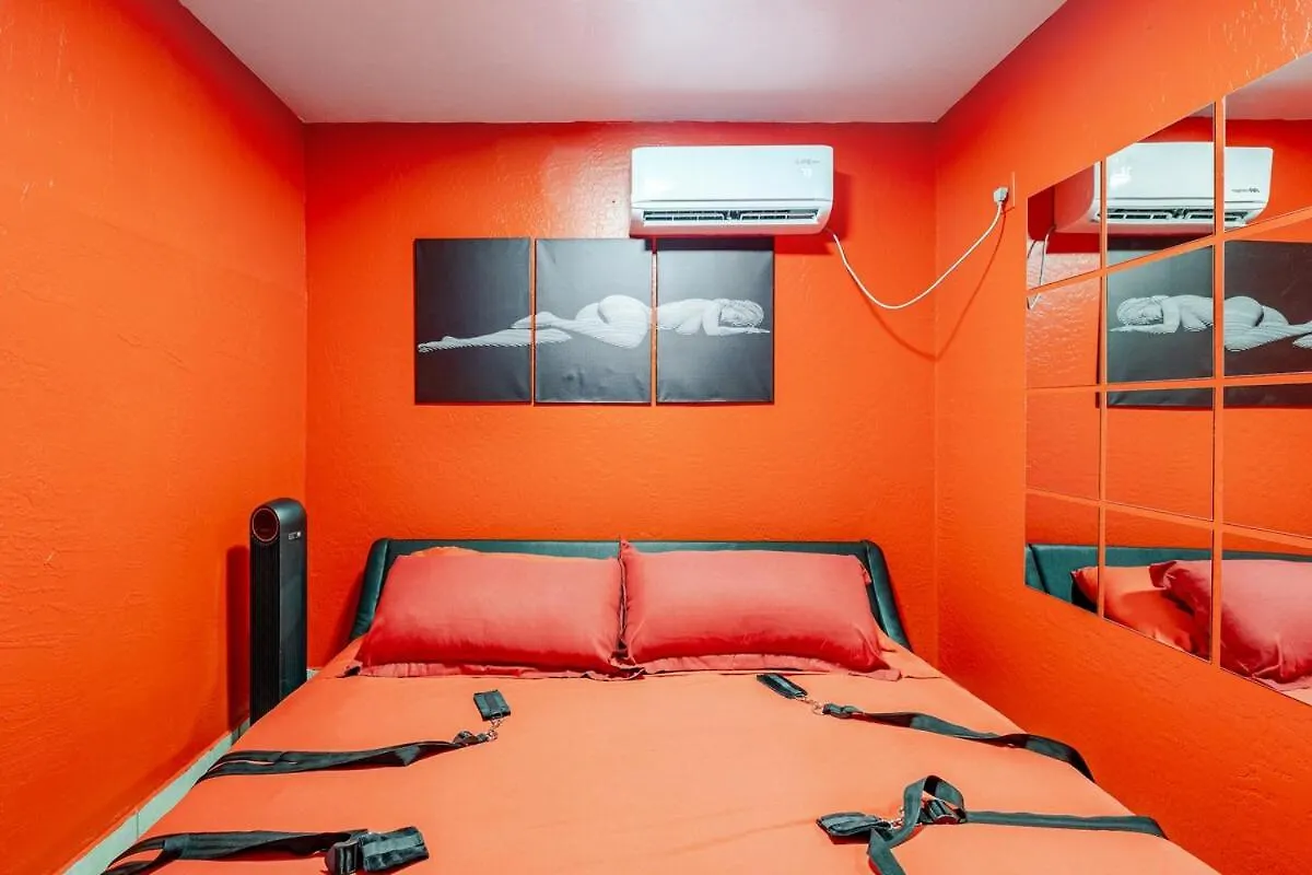 Phoenix Red Room For Couples
