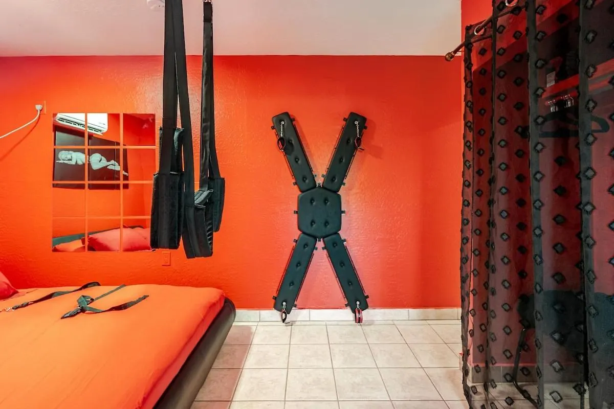 Phoenix Red Room For Couples Lägenhet